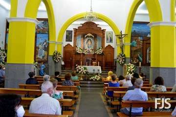 Solemne función religiosa en el templo de Lomo Magullo en honor de la Virgen de las Nieves/Francisco Javier Santana.